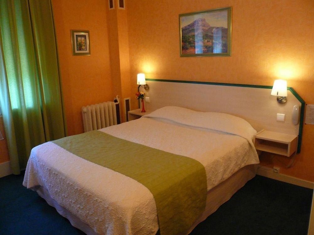 Hotel Terminus - Pizzeria Pizz'A Gogo - Salle De Sport - Face A La Gare Lons-le-Saunier Zewnętrze zdjęcie