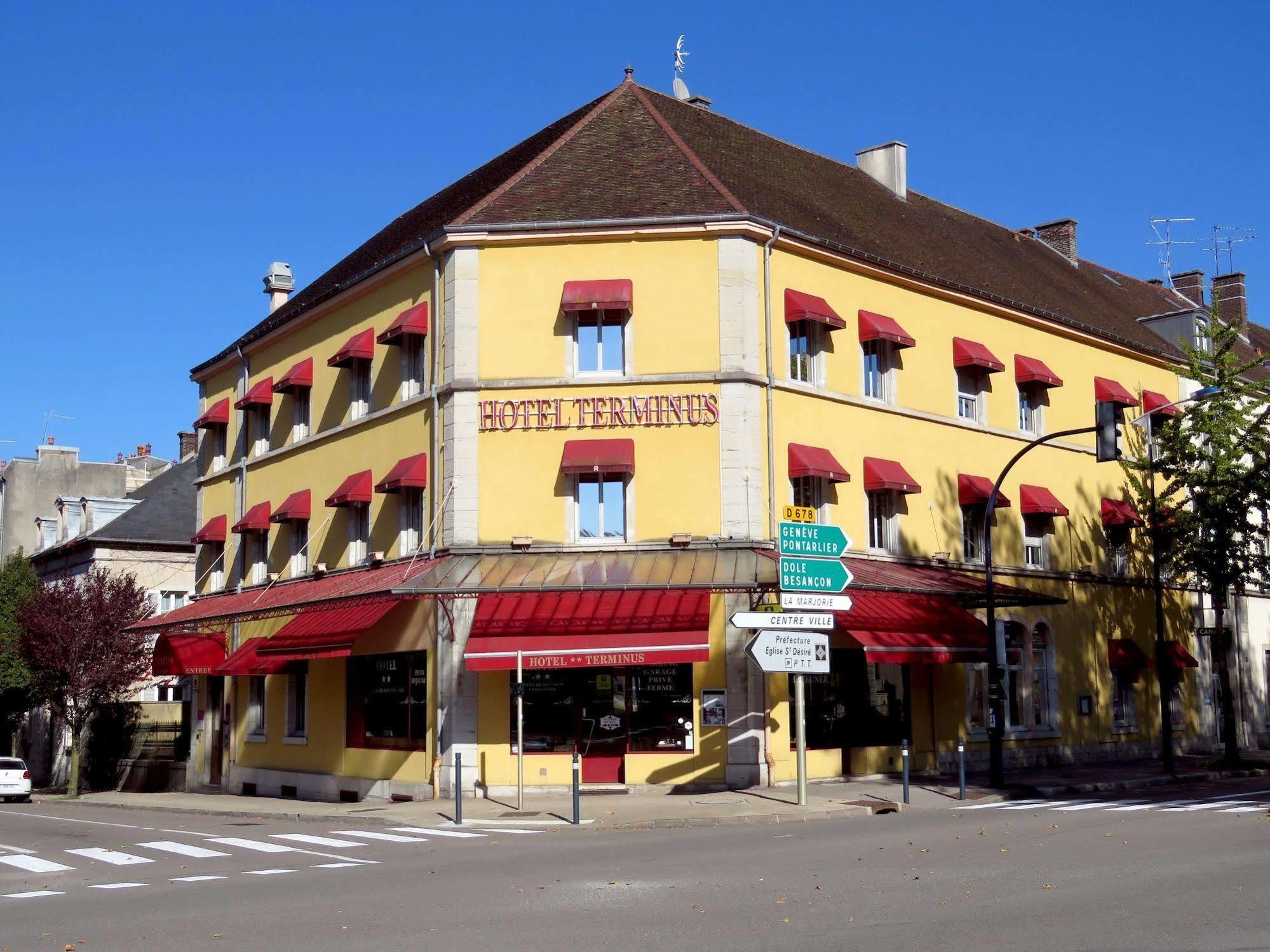 Hotel Terminus - Pizzeria Pizz'A Gogo - Salle De Sport - Face A La Gare Lons-le-Saunier Zewnętrze zdjęcie
